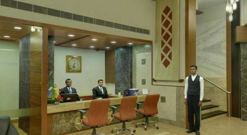 Treebo Ambassador Hotell Ahmedabad Exteriör bild